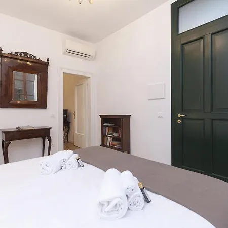 Residence Santa Marta By Halldis Veneza Exterior foto