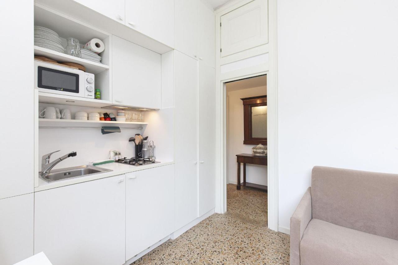 Santa Marta By Halldis Veneza